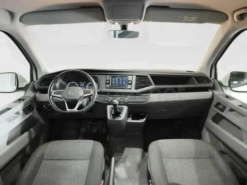 Usado VW Caravelle 110 CV (80 kW) 2022 Blanco Van