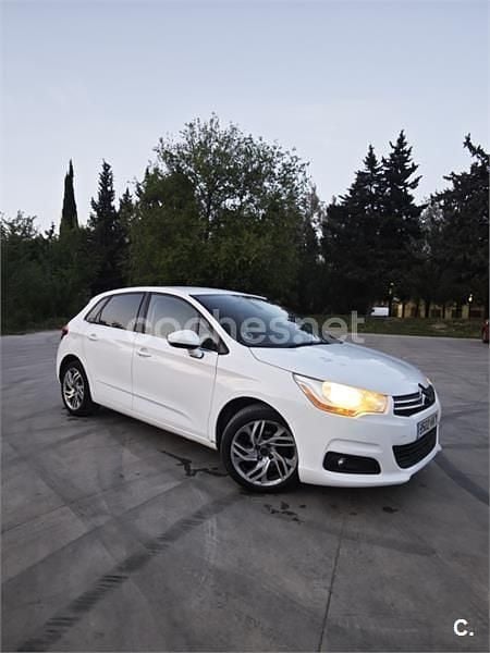 Usado Citroën C4 92 CV (67 kW) 2012 Blanco Berlina
