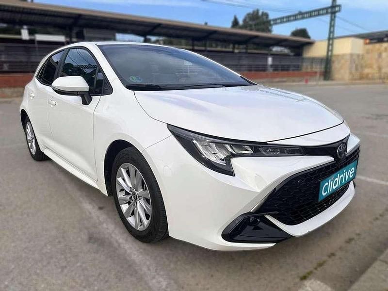 Usado Toyota Corolla Active 98 CV (72 kW) 2023 Blanco Berlina