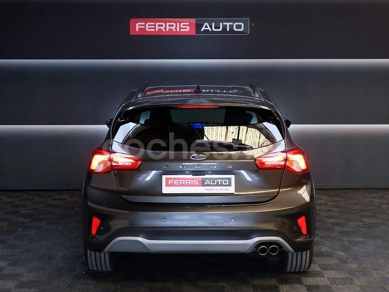 Usado Ford Focus Active 125 CV (91 kW) 2020 Gris / plata Berlina