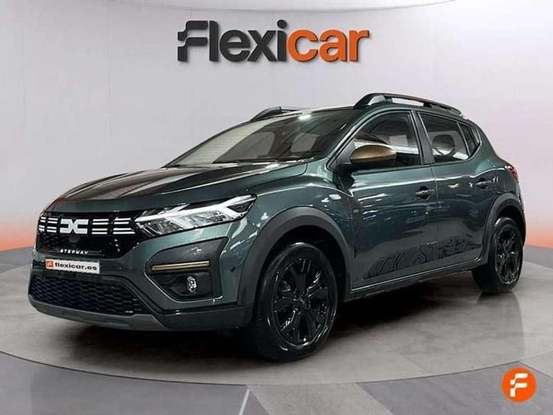 Usado Dacia Sandero Extreme 110 CV (80 kW) 2025 Verde Utilitario