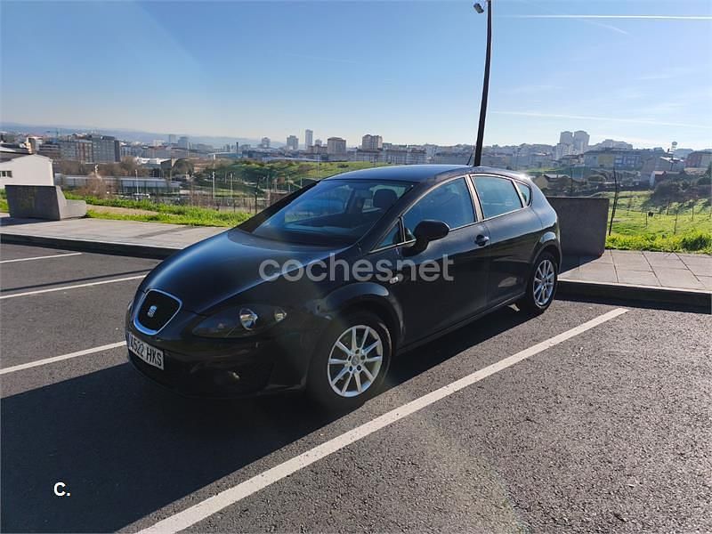 Usado Seat Leon Copa 90 CV (66 kW) 2012 Negro Berlina