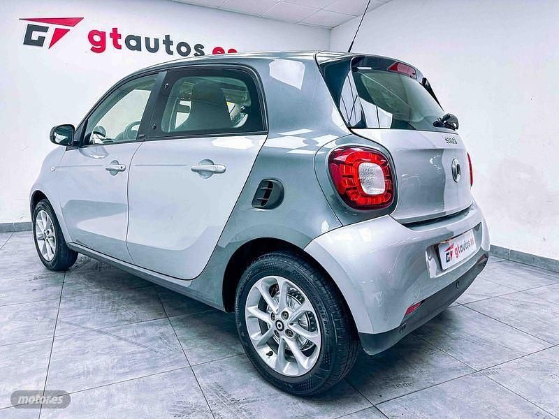 Gris / plata Usado 2019 Smart ForFour Basis Utilitario | 10.150 € (Buen precio) - Imagen 1/4