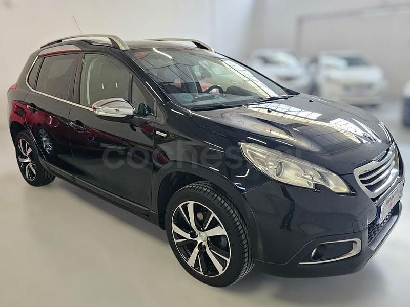 Usado Peugeot 2008 Style 110 CV (80 kW) 2016 Negro SUV