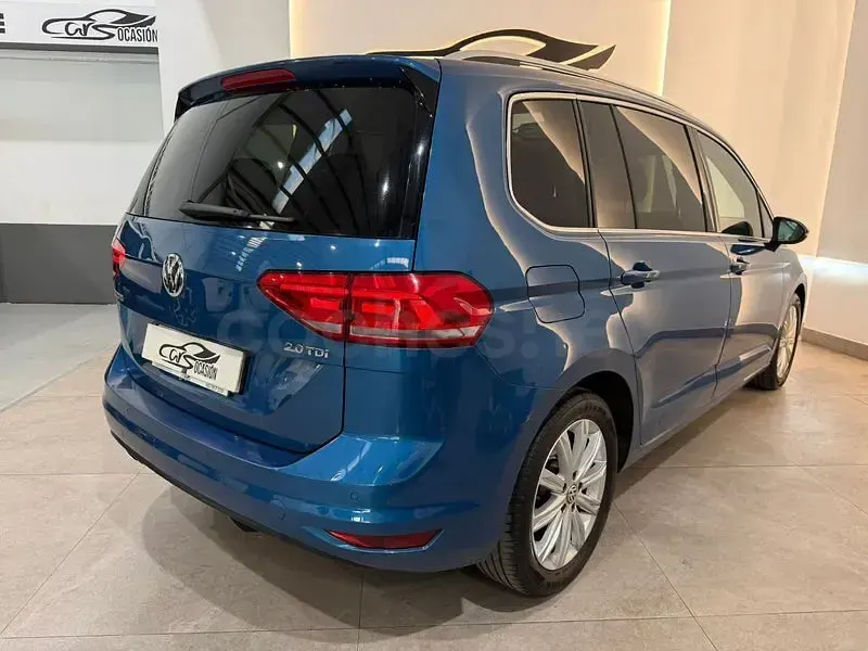 Usado VW Touran Sportline 150 CV (110 kW) 2017 Azul Monovolumen