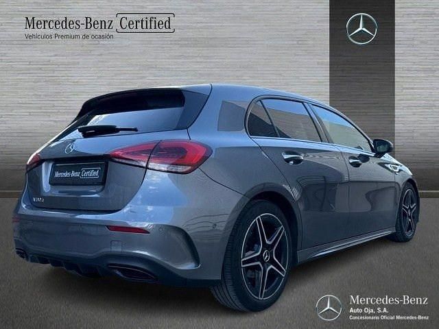 Usado Mercedes A180 116 CV (85 kW) 2021 Gris / plata Berlina