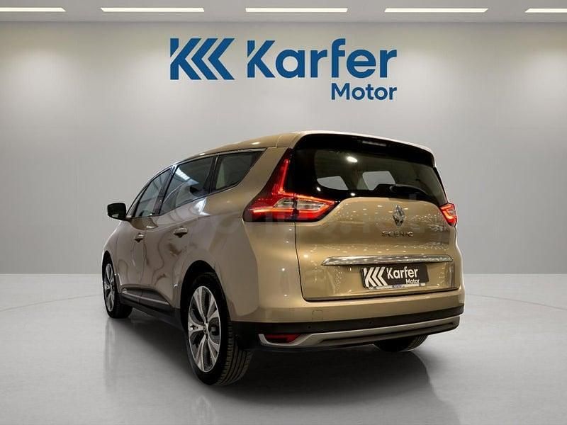 Usado Renault Grand Scénic IV Zen 150 CV (110 kW) 2021 Beige Monovolumen