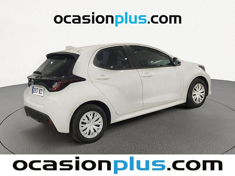 Usado Toyota Yaris Active 69 CV (50 kW) 2023 Blanco Utilitario