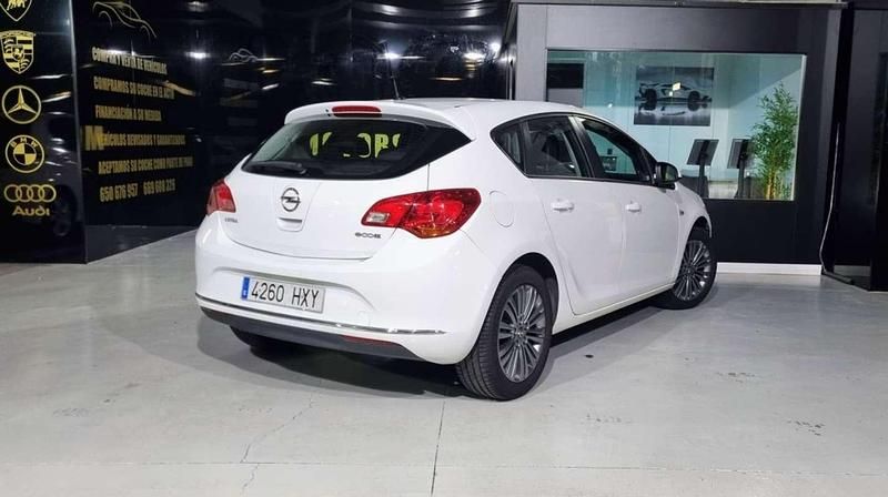 Usado Opel Astra Excellence 110 HP (80 kW) 2015 Branco Citadino