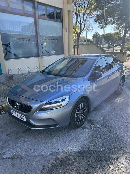 Azul Usado 2016 Volvo V40 Momentum Berlina | 12.000 € (Un poco caro) - Imagen 1/4