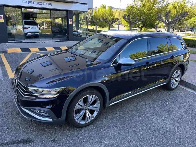 Usado VW Passat Alltrack 190 CV (139 kW) 2020 Negro Familiar