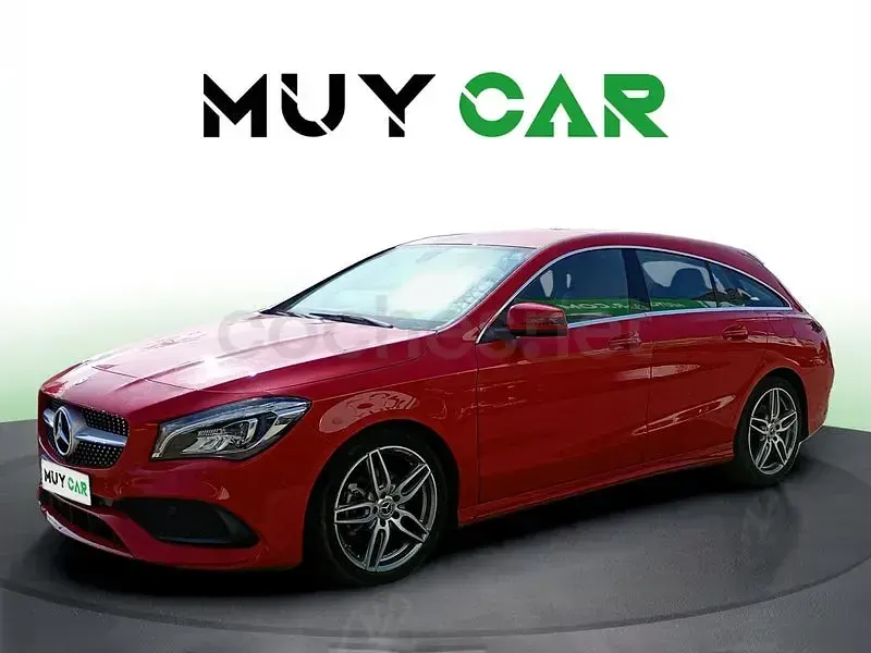 Usado Mercedes CLA200 Shooting Brake 136 CV (100 kW) 2019 Rojo Familiar