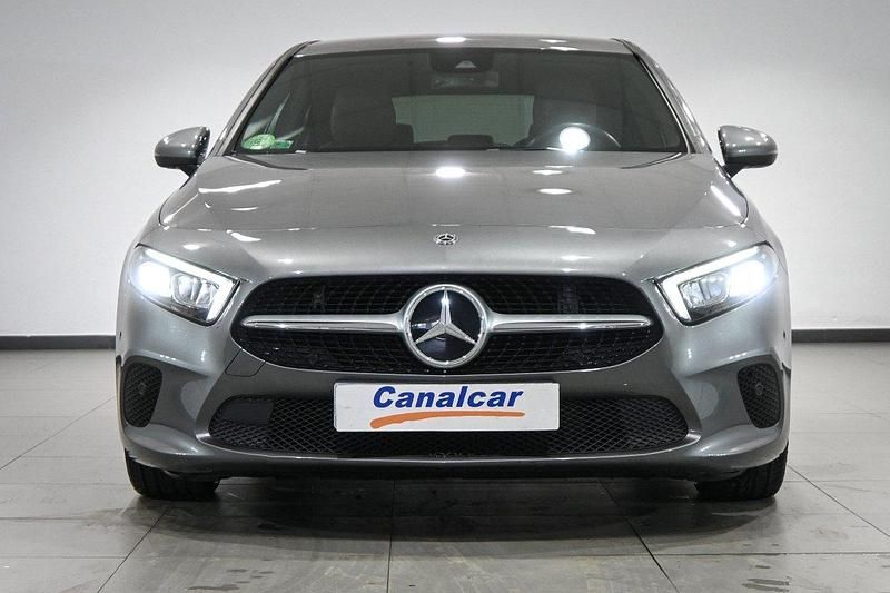 Usado Mercedes A200 163 CV (119 kW) 2018 Plata
