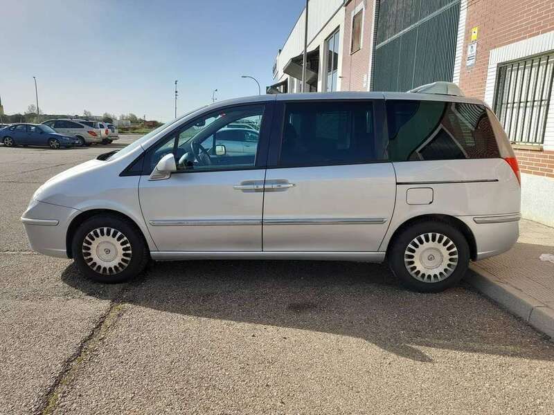Beige Usado 2007 Lancia Phedra Monovolumen | 5950 € - Imagen 1/4