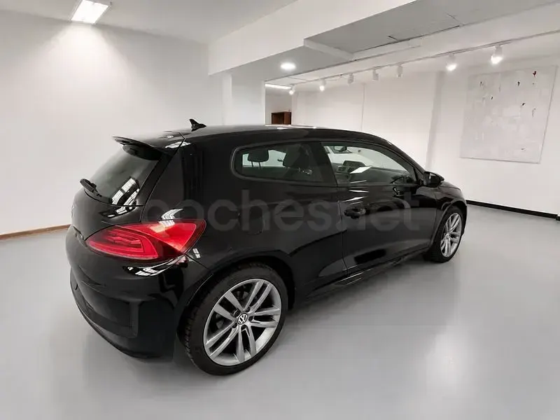 Usado VW Scirocco R-line 125 CV (91 kW) 2015 Negro Coupe