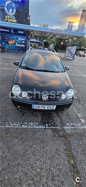 Usado VW Polo Trendline 75 CV (55 kW) 2005 Negro Utilitario