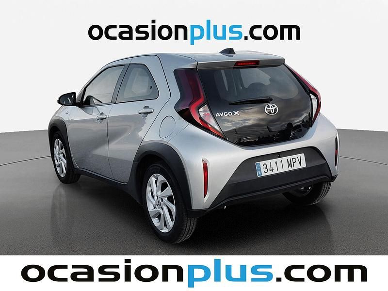Usado Toyota Aygo X Play 72 CV (52 kW) 2024 Gris SUV