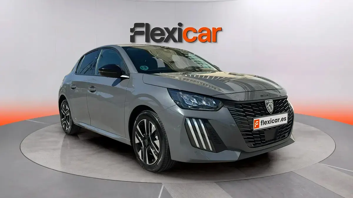 Usado Peugeot 208 Allure 101 CV (74 kW) 2025 Utilitario