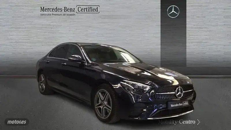 Usado Mercedes E300 306 CV (225 kW) 2022 Azul Berlina