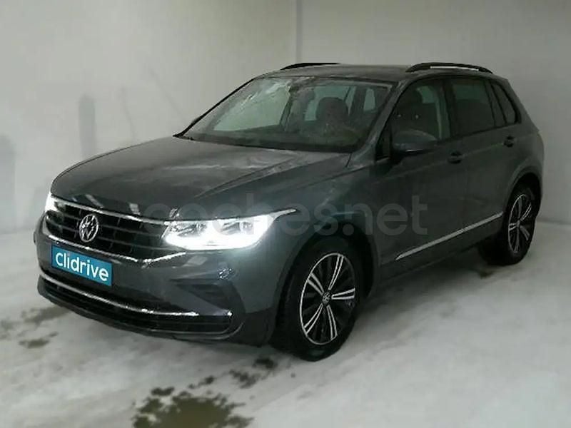 Usado VW Tiguan Allspace Life 150 CV (110 kW) 2022 Gris / plata SUV