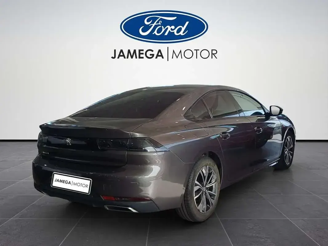 Usado Peugeot 508 Allure 131 CV (96 kW) 2022 Gris Berlina