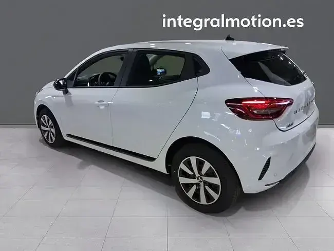 Nuevo Mitsubishi Colt Motion 91 CV (66 kW) 2026 Blanco Utilitario