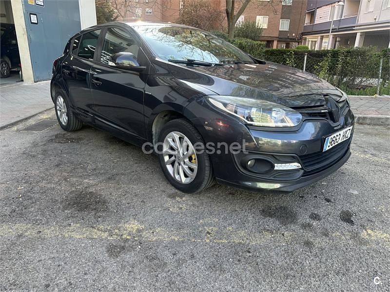 Usado Renault Mégane LIMITED 115 CV (84 kW) 2014 Azul Berlina