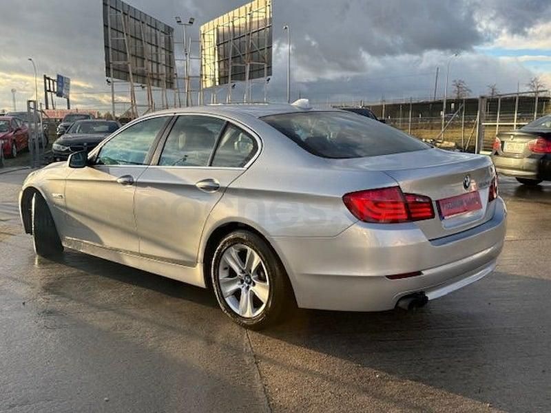Usado BMW 520 184 CV (135 kW) 2011 Gris / plata Berlina