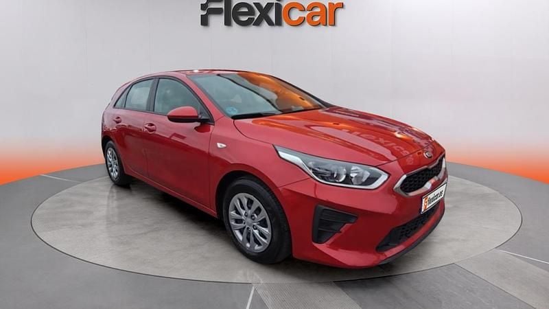 Usado Kia Ceed 115 CV (84 kW) 2020 Rojo Utilitario