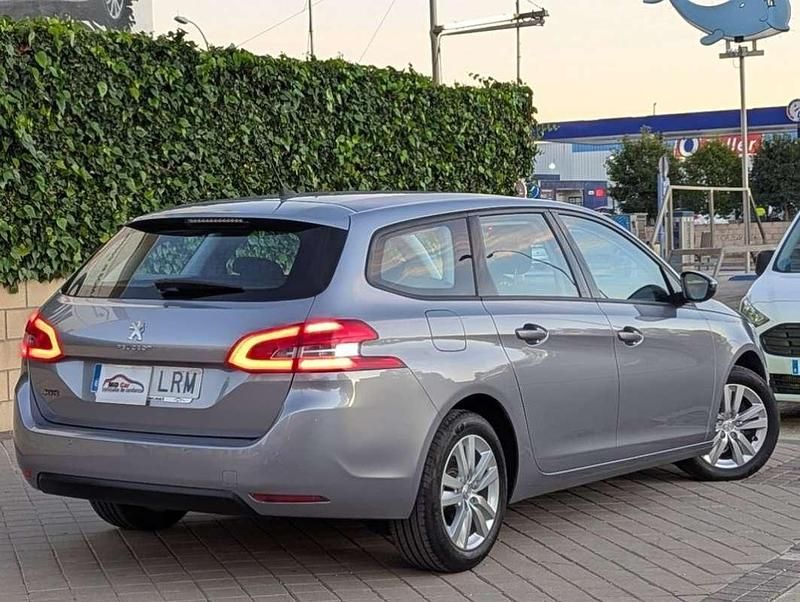 Usado Peugeot 308 SW Allure 131 CV (96 kW) 2021 Gris Familiar
