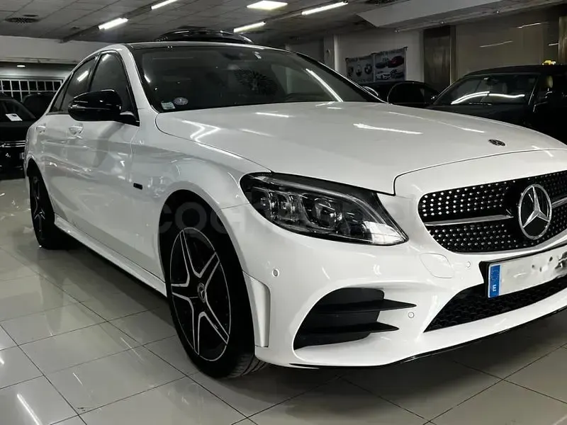 Usado Mercedes C300e 306 CV (225 kW) 2020 Blanco Berlina