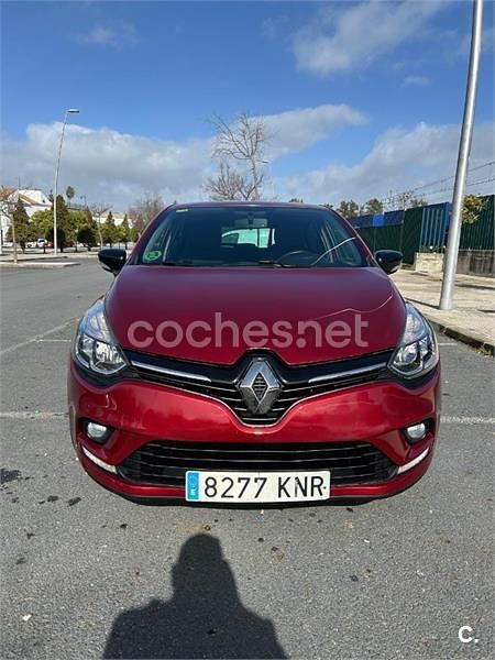 Usado Renault Clio IV LIMITED 75 CV (55 kW) 2018 Rojo Berlina
