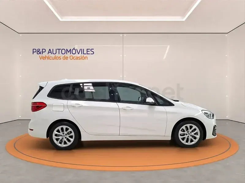 Usado BMW 218 Comfort Edition 150 CV (110 kW) 2021 Blanco Familiar