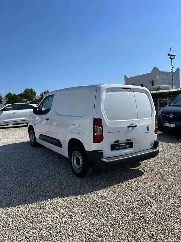 Usado Peugeot Partner 98 CV (72 kW) 2019 Blanco Monovolumen