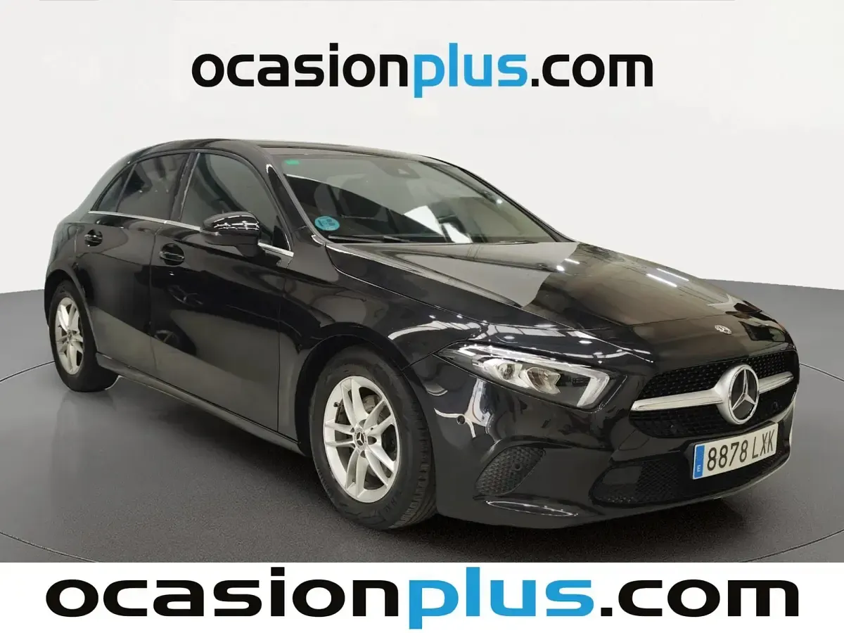 Usado Mercedes A180 116 CV (85 kW) 2019 Negro Utilitario