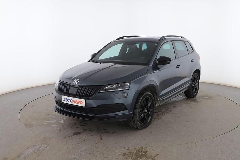 Usado Skoda Karoq SportLine 150 CV (110 kW) 2021 Gris SUV