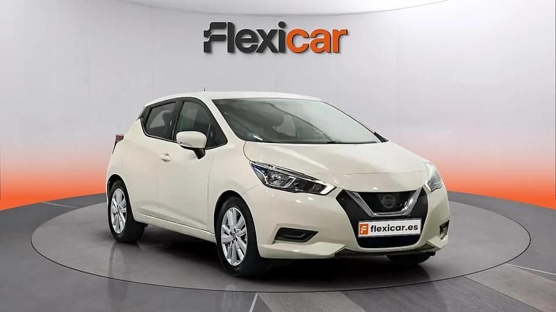 Usado Nissan Micra Acenta 117 CV (86 kW) 2019 Beige Utilitario