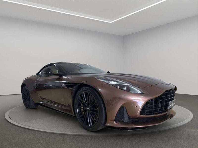Marrón Usado 2024 Aston Martin DB12 Coupe | 268.990 € - Imagen 1/4