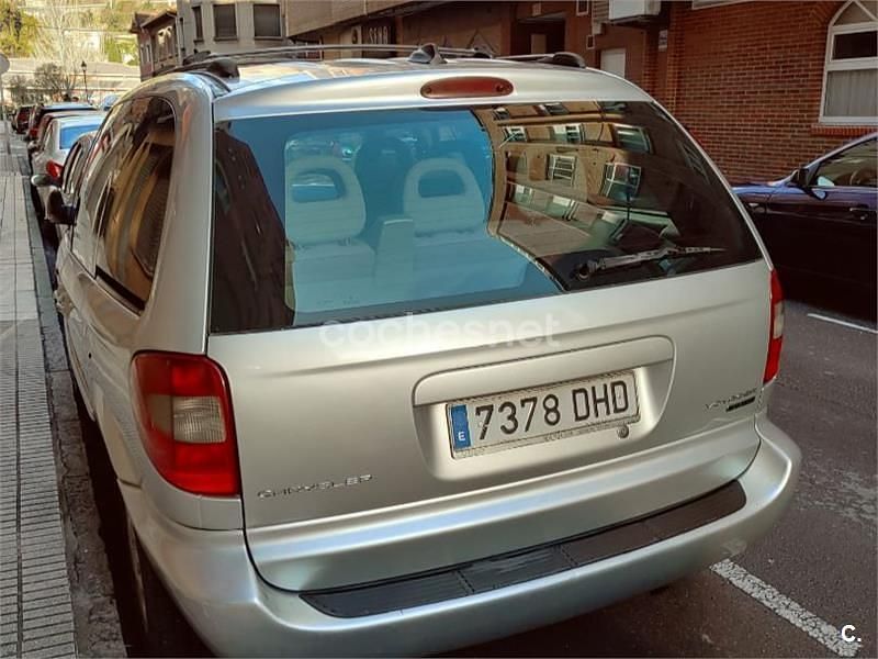 Gris / plata Usado 2005 Chrysler Voyager Monovolumen | 1500 € - Imagen 1/4