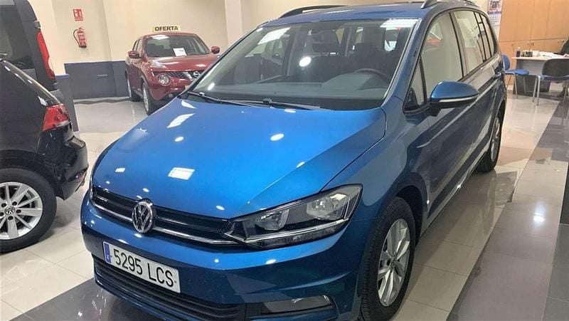 Usado VW Touran Advance 116 CV (85 kW) 2019 Azul Monovolumen