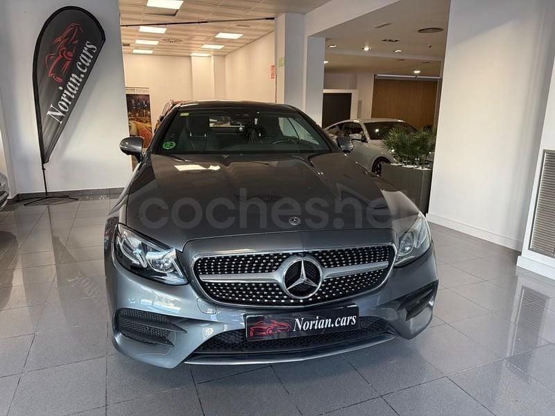 Usado Mercedes E220 194 CV (142 kW) 2018 Gris / plata Coupe