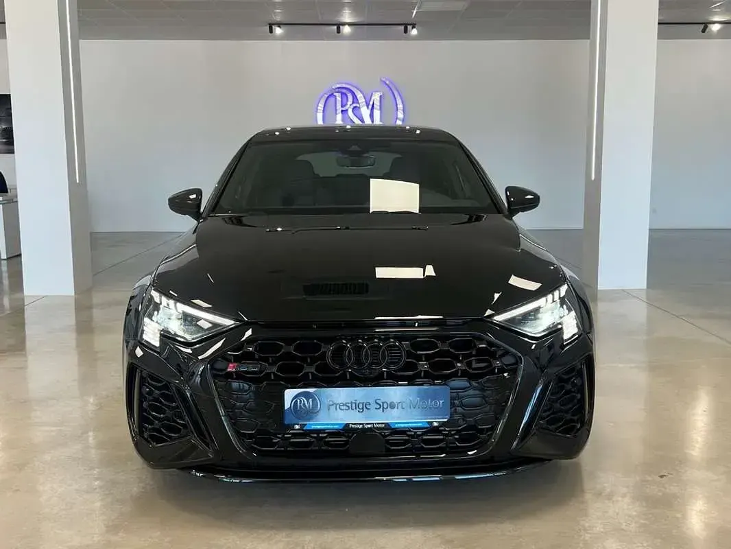 Usado Audi RS3 Sportback Design 400 CV (294 kW) 2023 Negro Utilitario