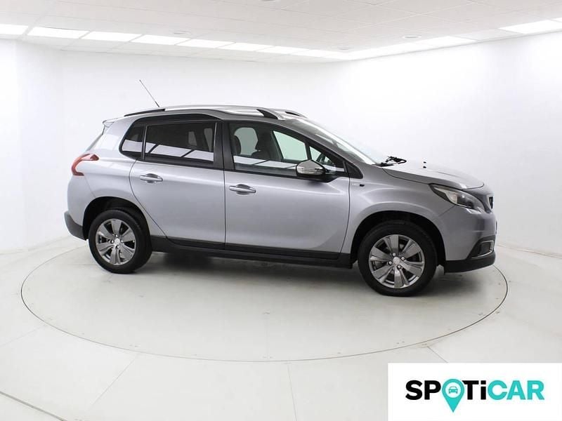 Usado Peugeot 2008 Style 110 CV (80 kW) 2017 Gris SUV