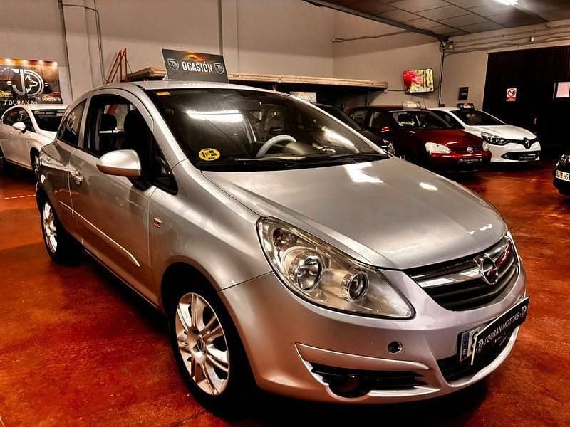 Usado Opel Corsa Enjoy 90 CV (66 kW) 2007 Gris / plata Utilitario