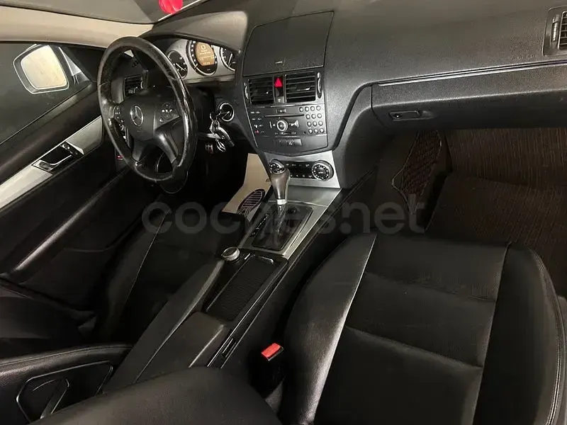 Usado Mercedes C220 Classic 150 CV (110 kW) 2007 Gris / plata Familiar