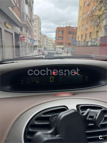 Azul Usado 2002 Citroën Xsara Picasso Exclusive Monovolumen | 1999 € (Precio justo) - Imagen 1/4