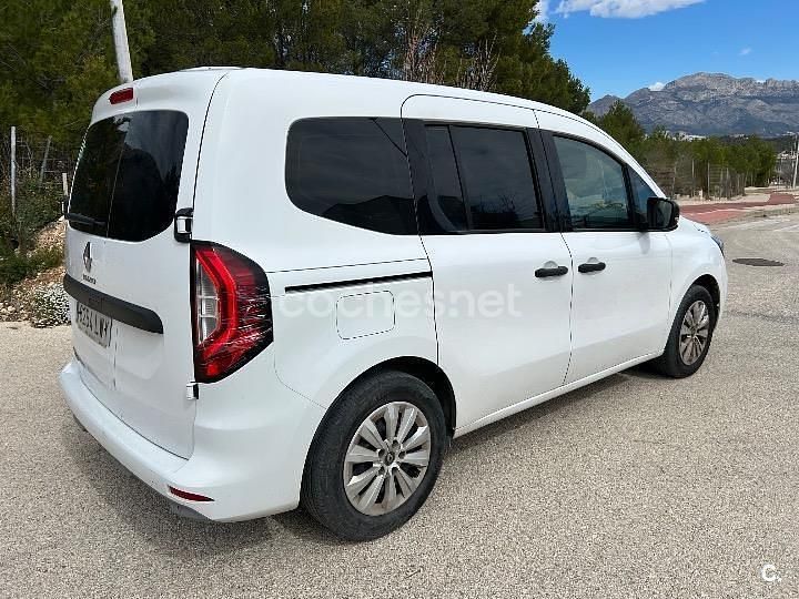 Usado Renault Kangoo Edition One 95 CV (69 kW) 2022 Blanco Monovolumen