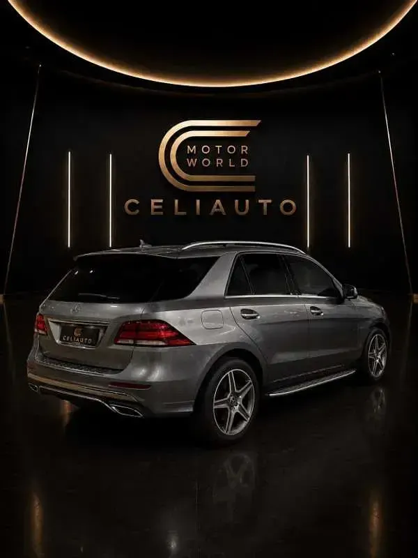 Usado Mercedes GLE500 449 CV (330 kW) 2017 Gris SUV
