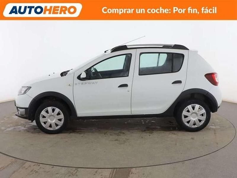 Usado Dacia Sandero Stepway 90 CV (66 kW) 2015 Blanco Utilitario