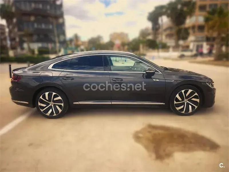 Usado VW Arteon R-line 150 CV (110 kW) 2017 Negro Utilitario